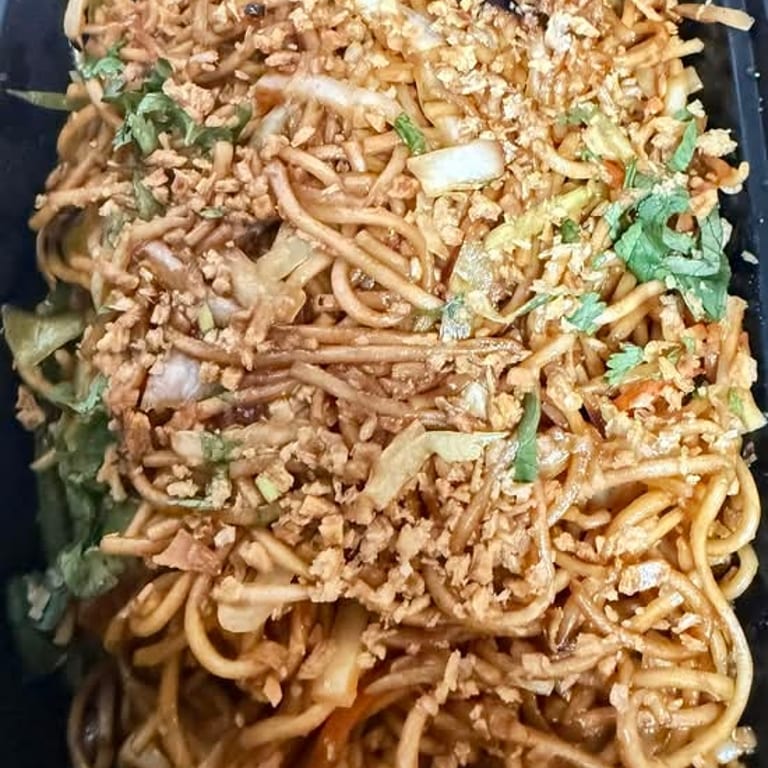 Chilli Garlic Noodles Delight