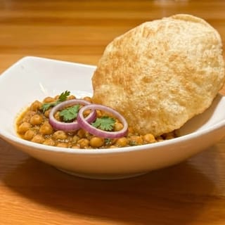Chana Bhatura